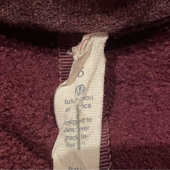 Sz 6 Lululemon zip up - Picture 2 of 3